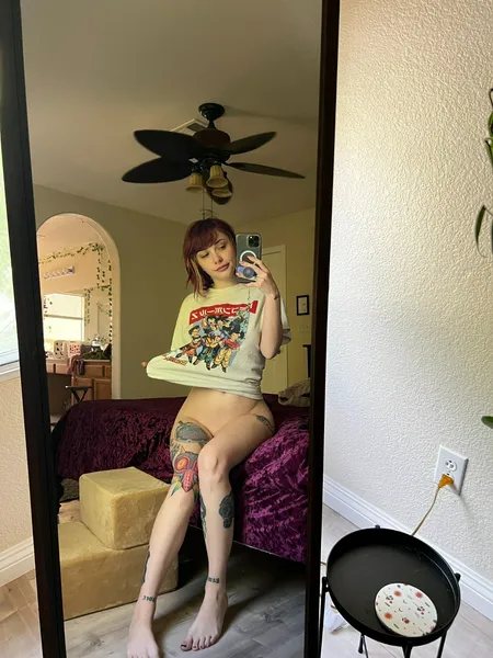 Teen girls in Honolulu
