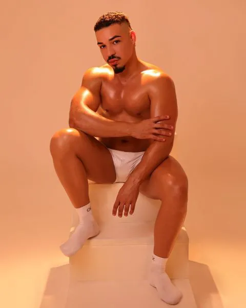 Escorts Larnaca, Cyprus KAICKFERRER