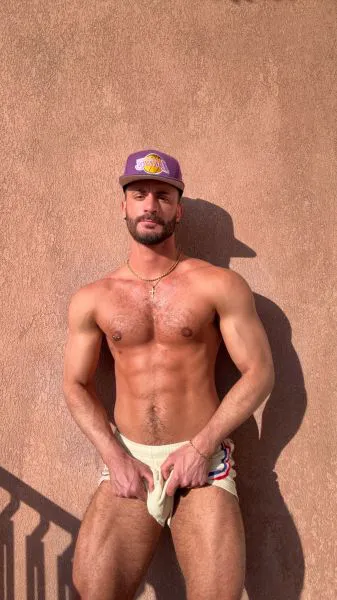 Escorts Como, Italy Datitalianboy