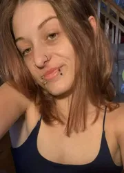 Escorts Kingston, Ontario SLUTTY & CLASSY |PARTY GIRL