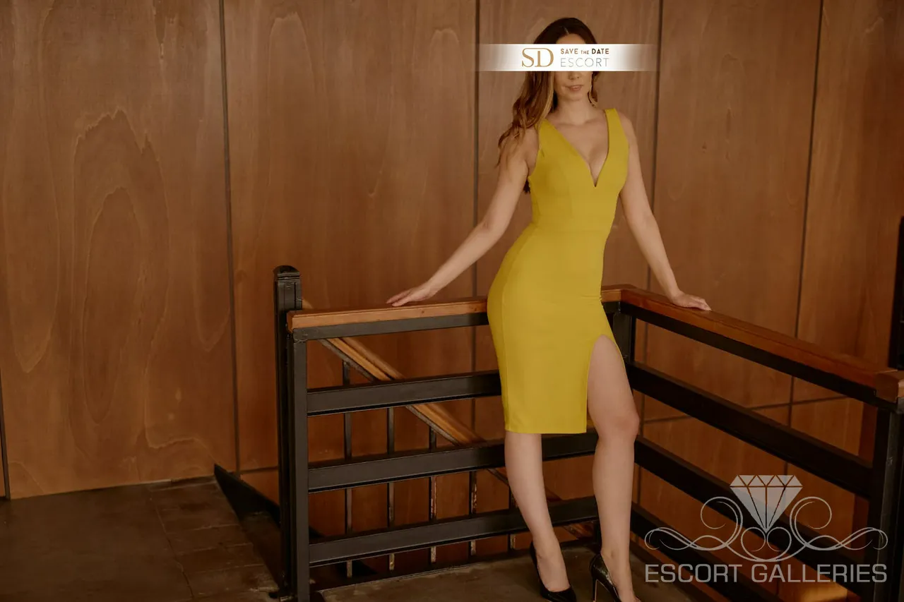 Escorts Dusseldorf, Germany null