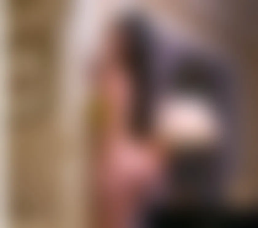 Escorts Earls Barton, England Jullia beautiful Sexy hot doll ..