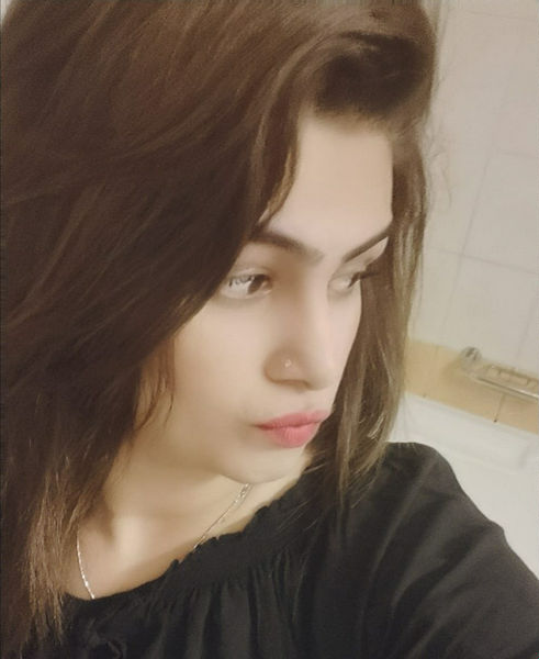 Escorts Dubai, United Arab Emirates Javeria Indian Girl