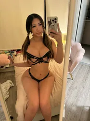 Escorts Brampton, Ontario Monica