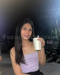 Escorts Makati City, Philippines Izzy