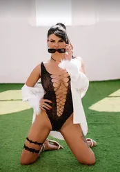 Escorts Dubai, United Arab Emirates Gloria