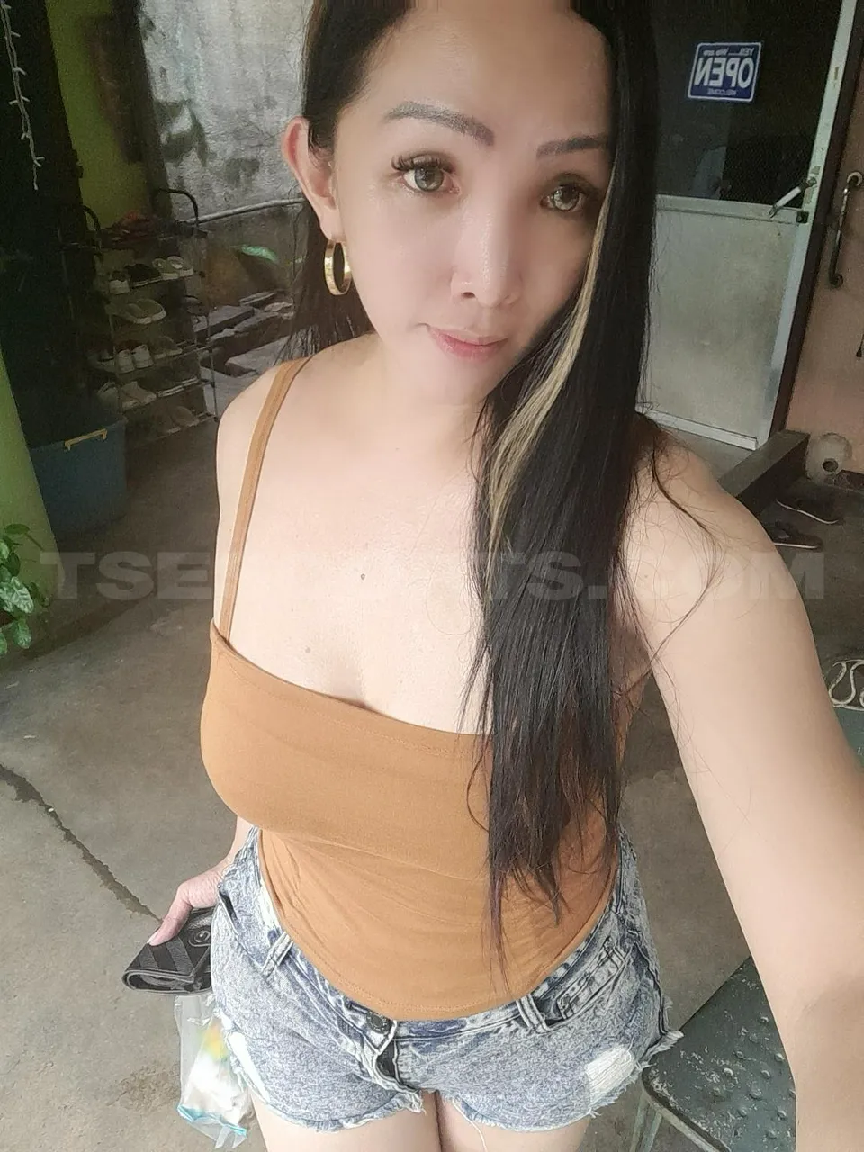 Escorts Makati City, Philippines Jinken Lee Bustos