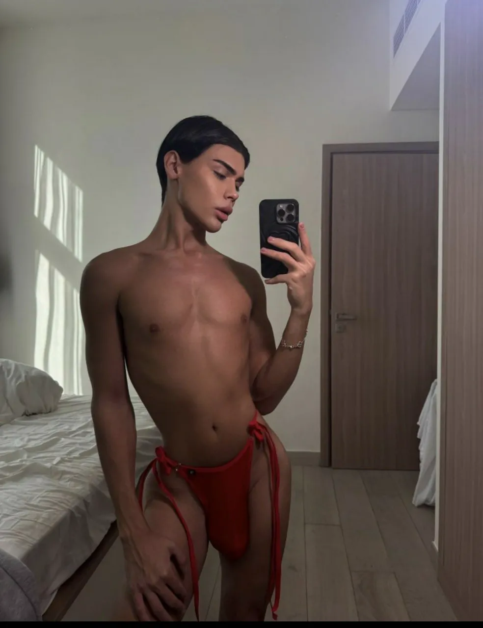 Escorts Dubai, United Arab Emirates Artur