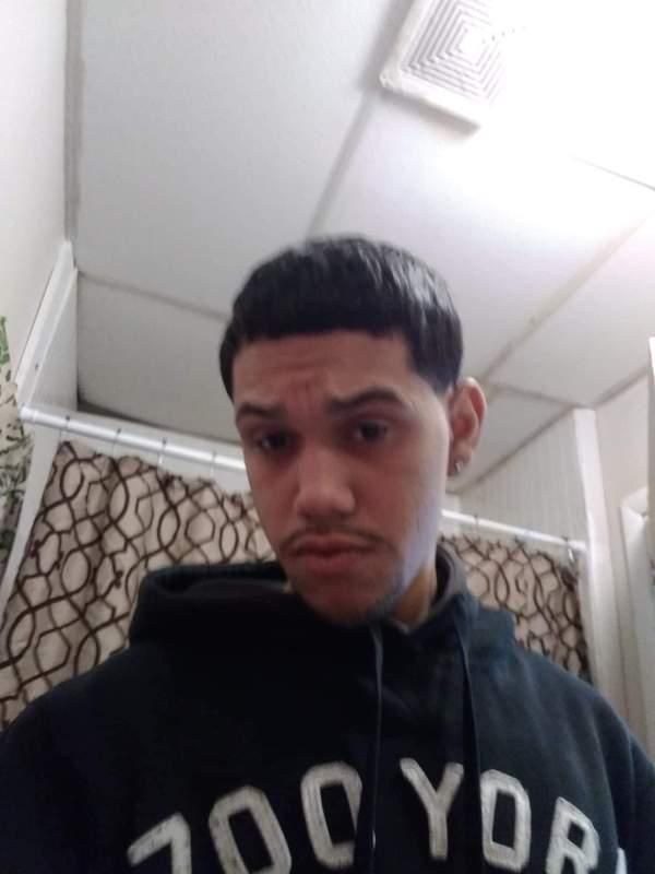 Straight guy first time experience 🍆💦💦 💦 Gay Escort in +1 959202511