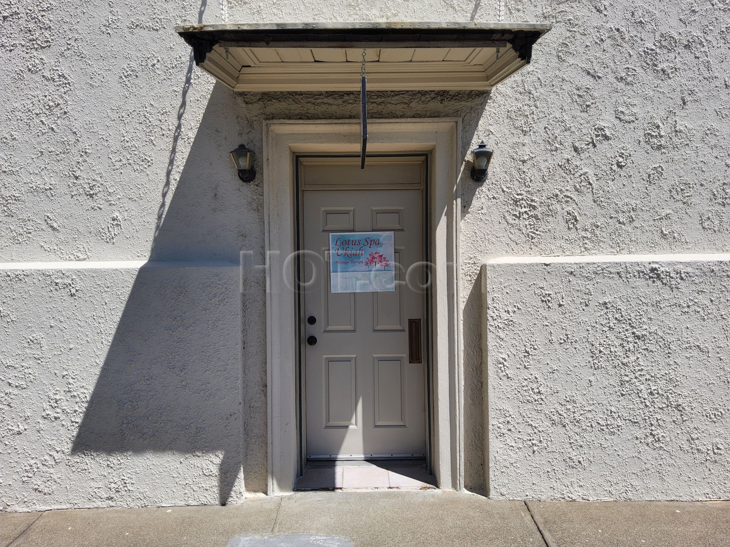 Ukiah, California Lotus Spa Ukiah