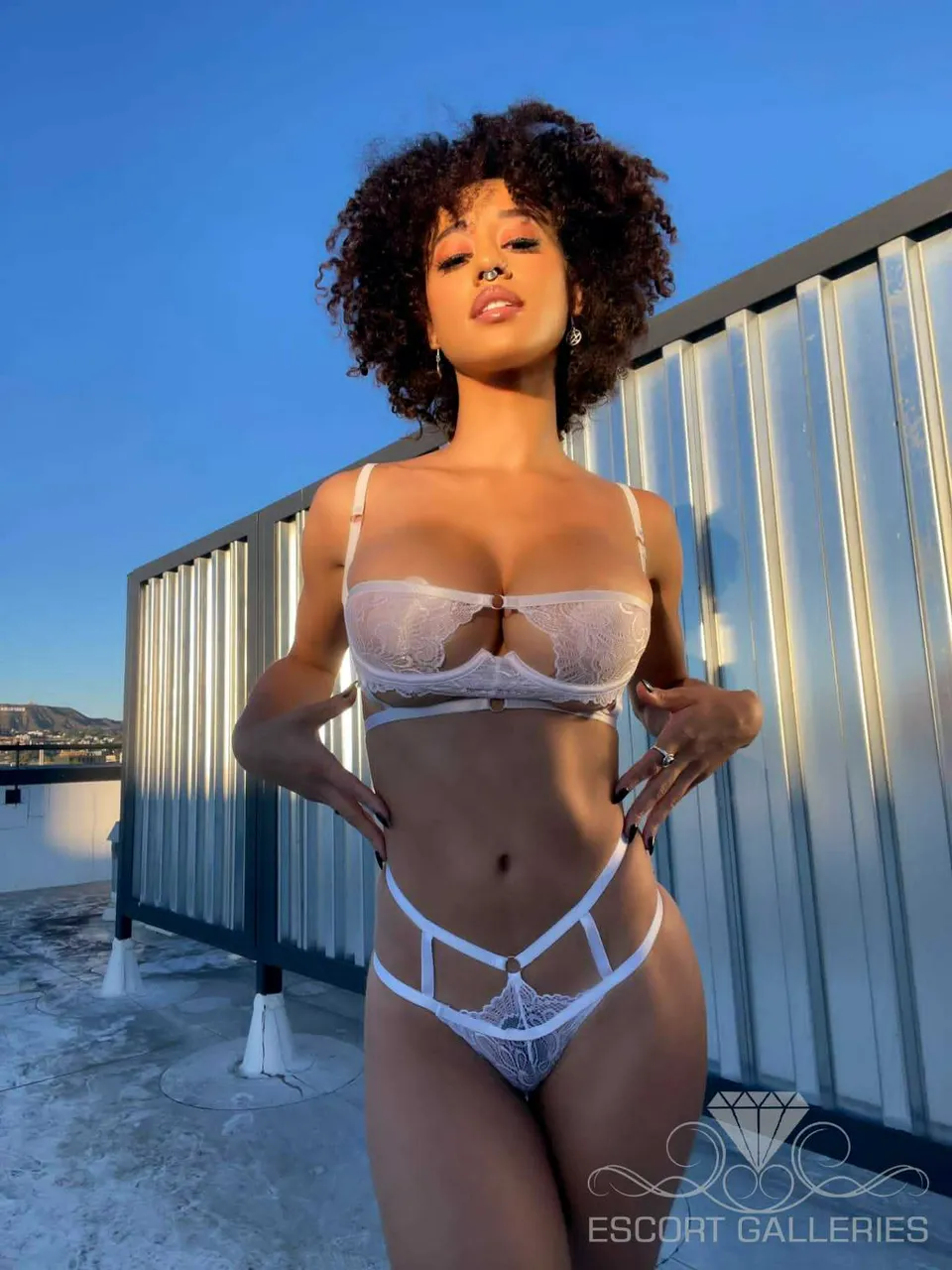 Escorts Paris, France Astrid