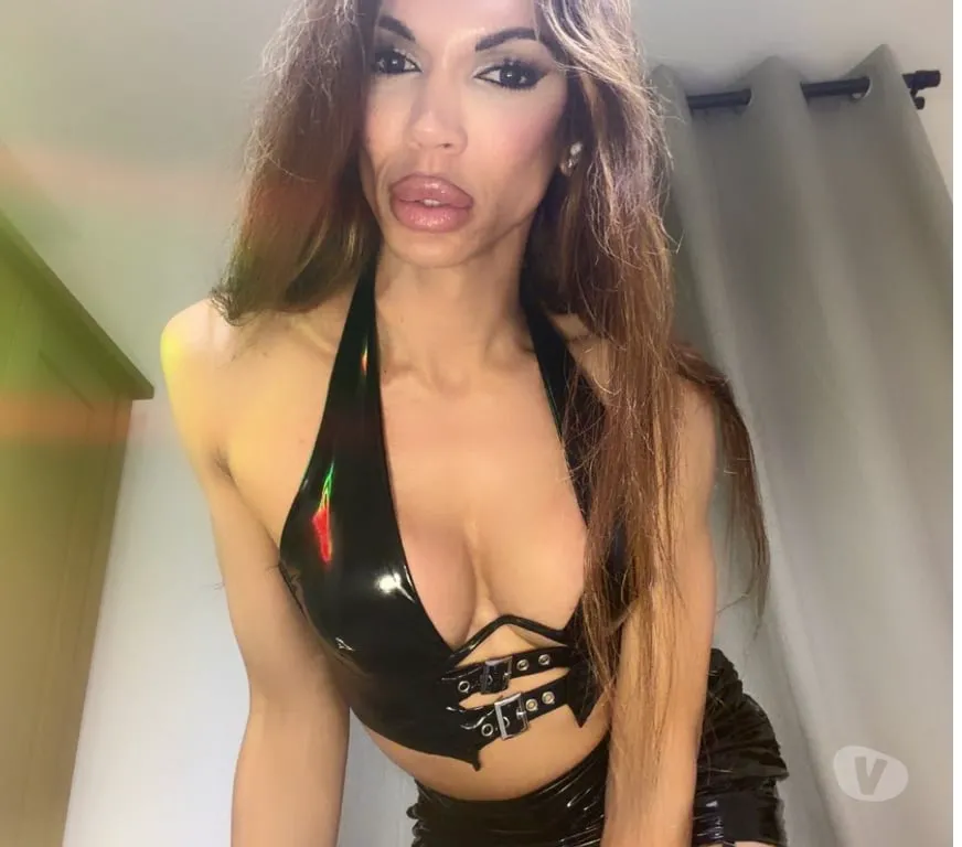 Escorts London, England British, hung, 8.5” top ts *jazmin jagger*