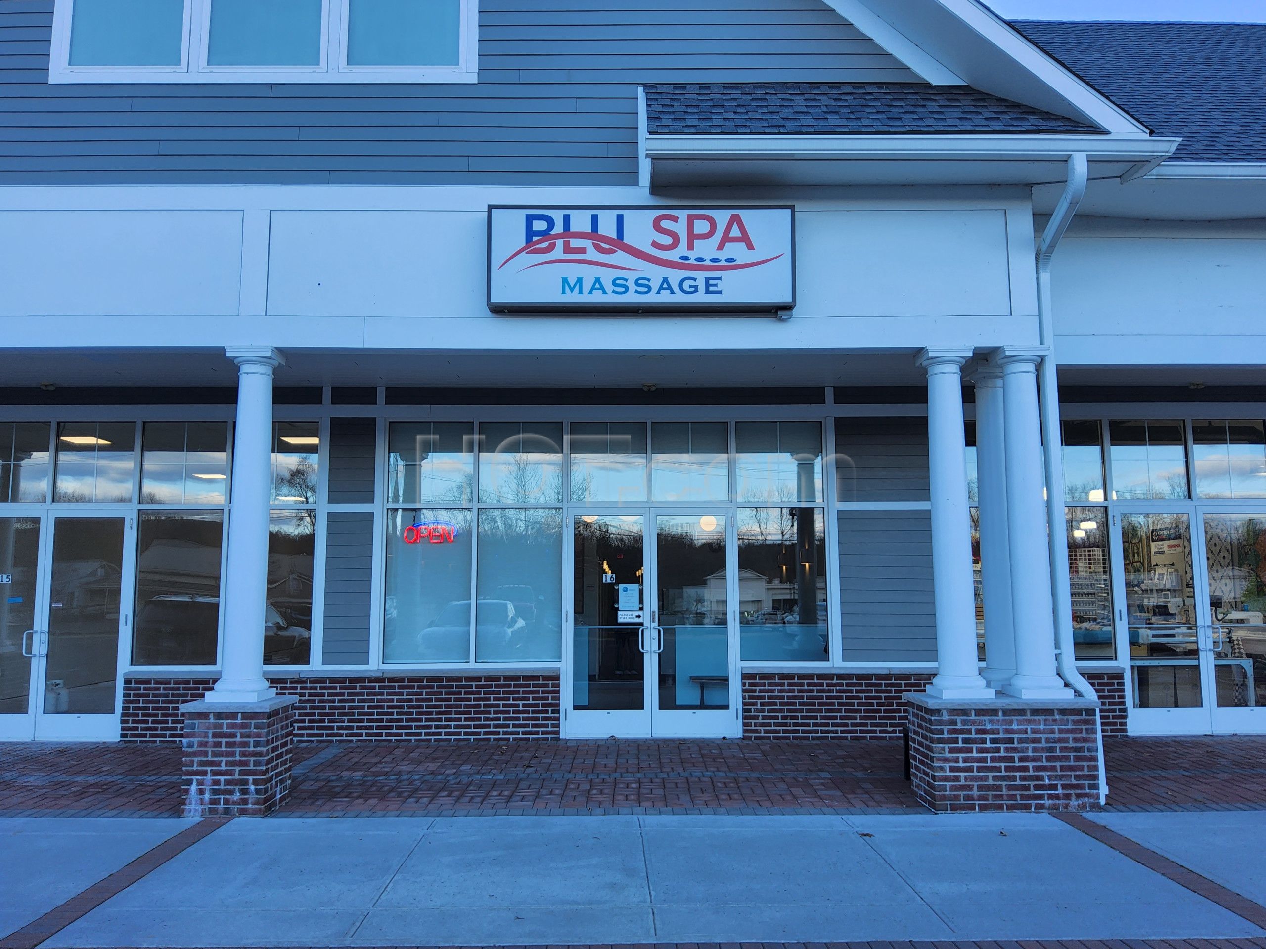 Brookfield, Connecticut Blu Spa