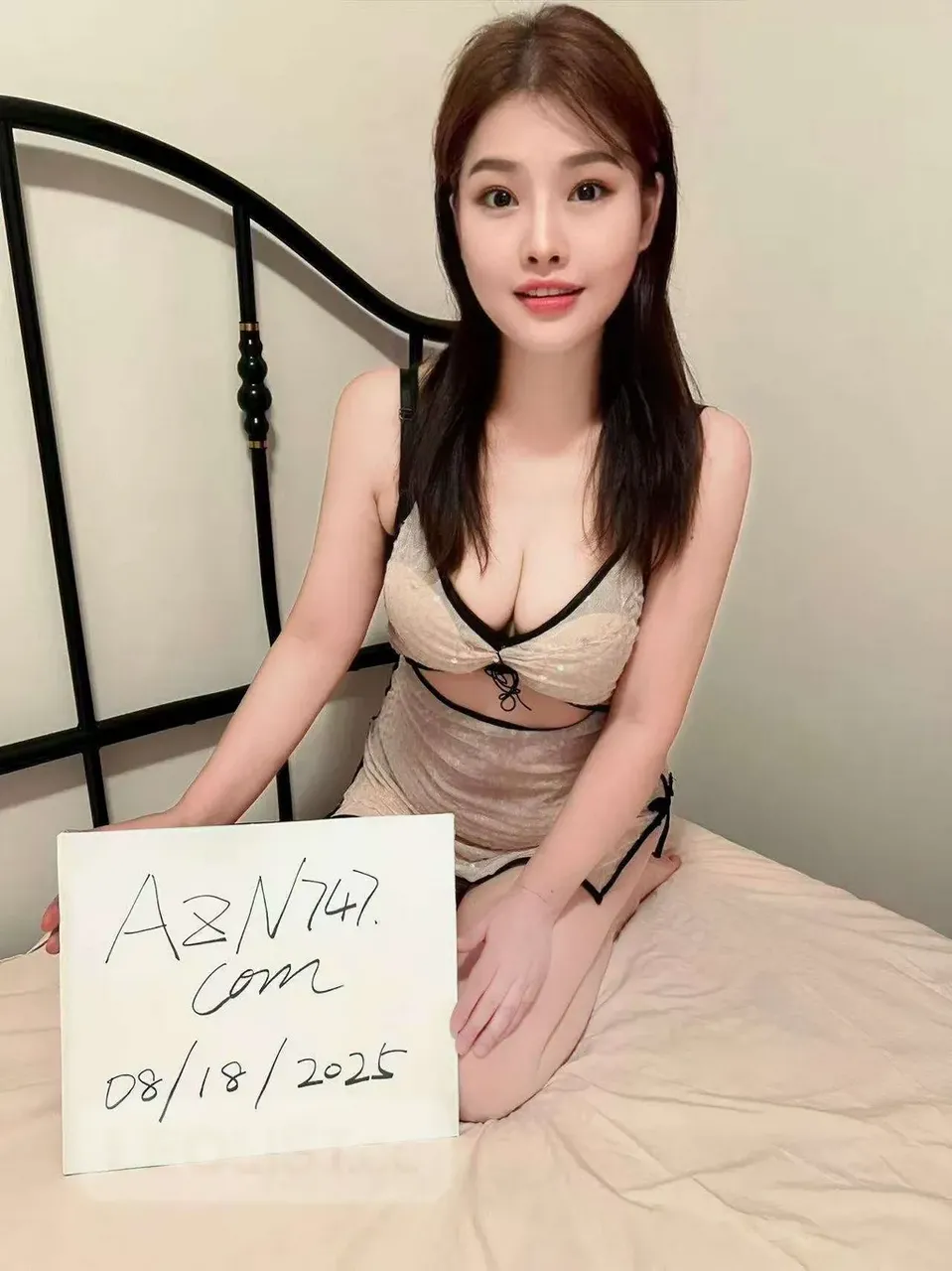 Escorts Dollard-Des Ormeaux, Quebec Kelly