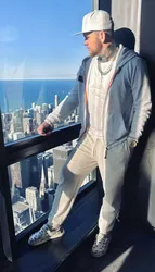 Escorts Chicago, Illinois Polegiver