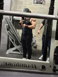 Escorts Miami, Florida Muscular Singer Handsome Trainer