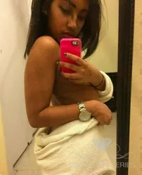 Escorts Dibba Al-Hisn, United Arab Emirates Emliy