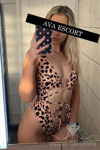 Escorts Dusseldorf, Germany Lilliana