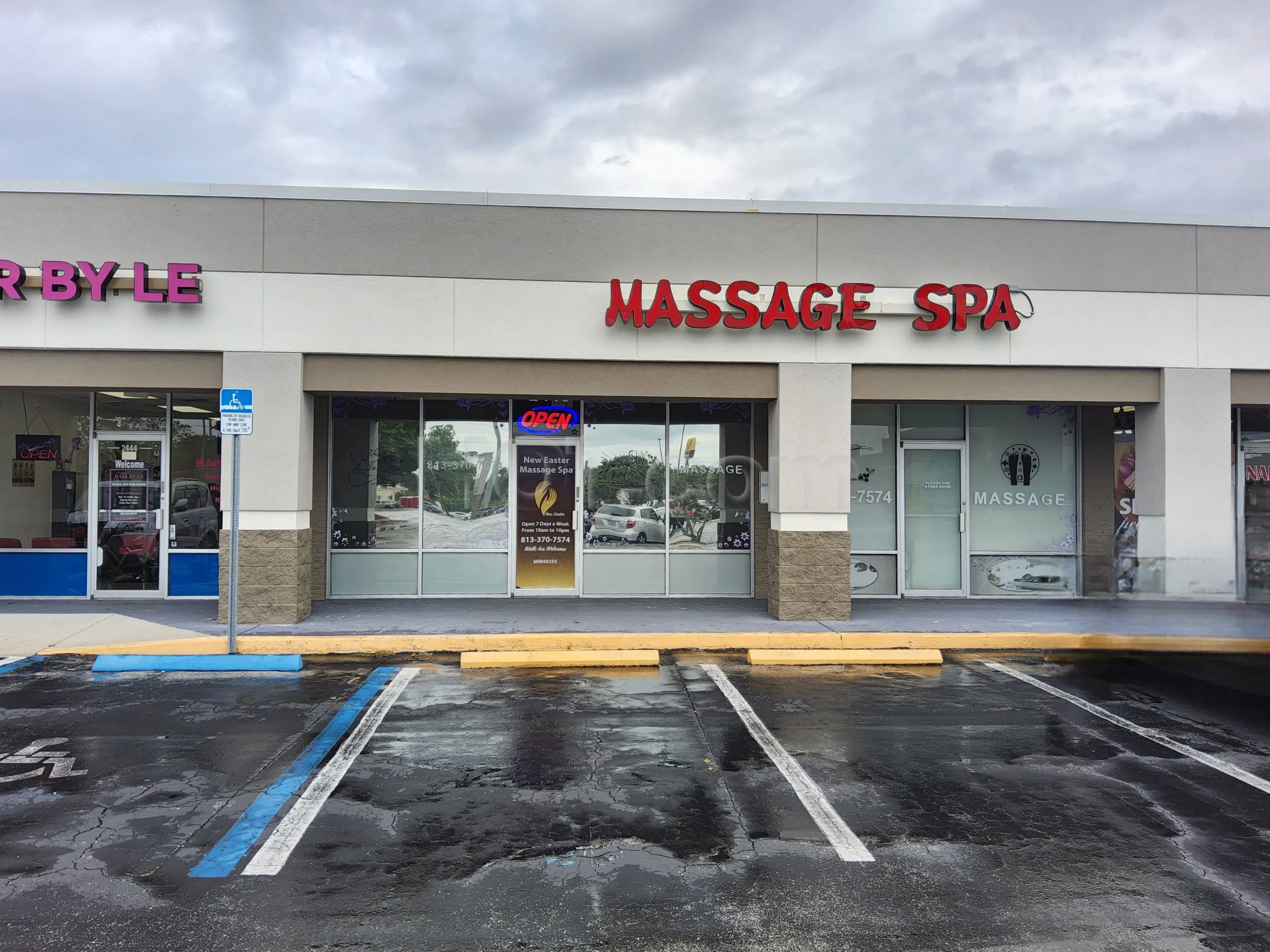 Land O' Lakes, Florida Goldfinger Massage Spa