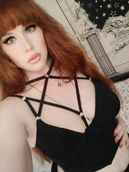 Escorts Manhattan, New York Natural Redhead  30 -