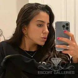 Escorts Vry, France null