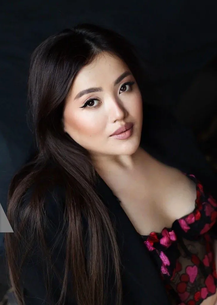 Escorts Riyadh, Saudi Arabia Поли