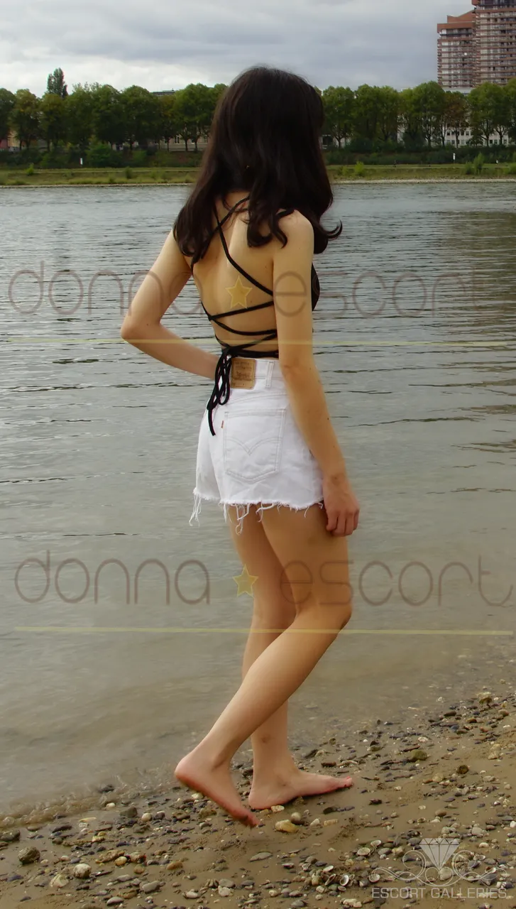 Escorts Koeln, Germany Lea