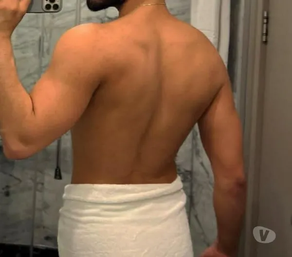 Escorts Milton Keynes, England Hung dominant best time outcall only 10 Inch