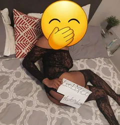 Escorts Hamilton, Ontario Sexy Mercedez