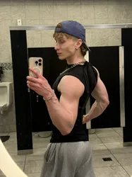 Escorts Columbia, Missouri Loganryderr