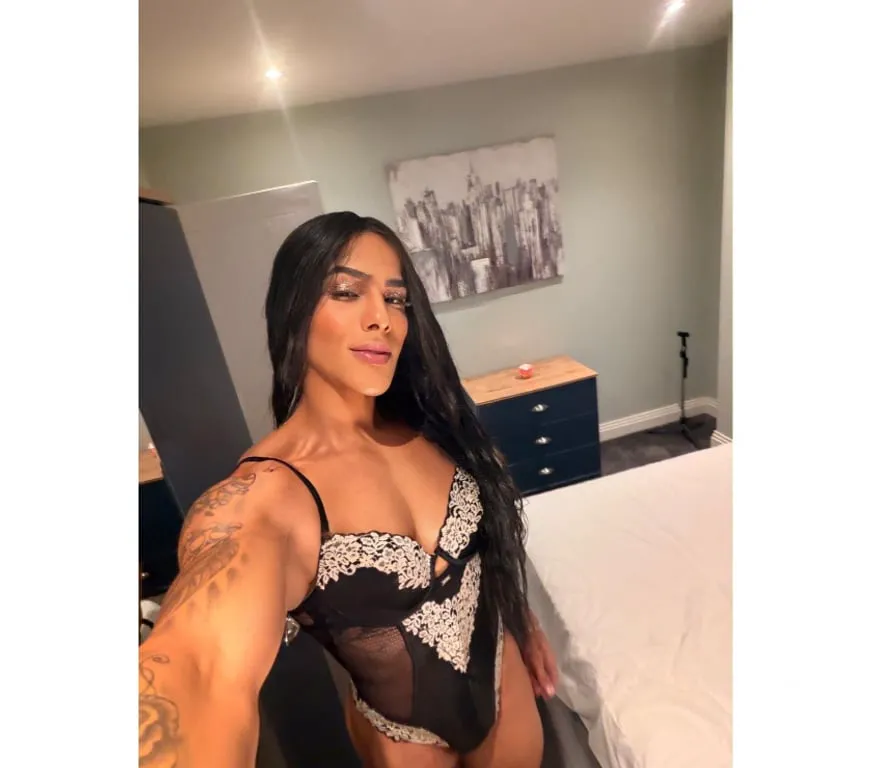 Escorts Slough, England Scarlett Brazilian 🇧🇷 🔥100 REAL😋🥂