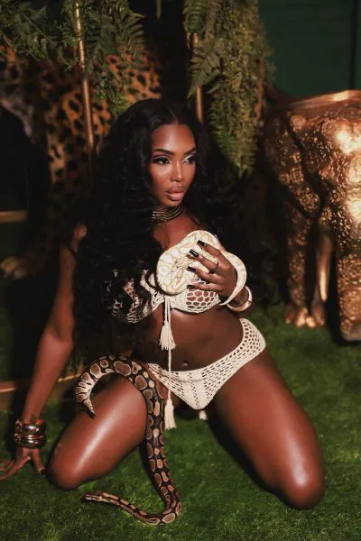 Escorts Toronto, Ontario Aminadior