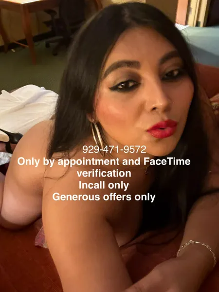 Escorts Queens, New York conejita only day