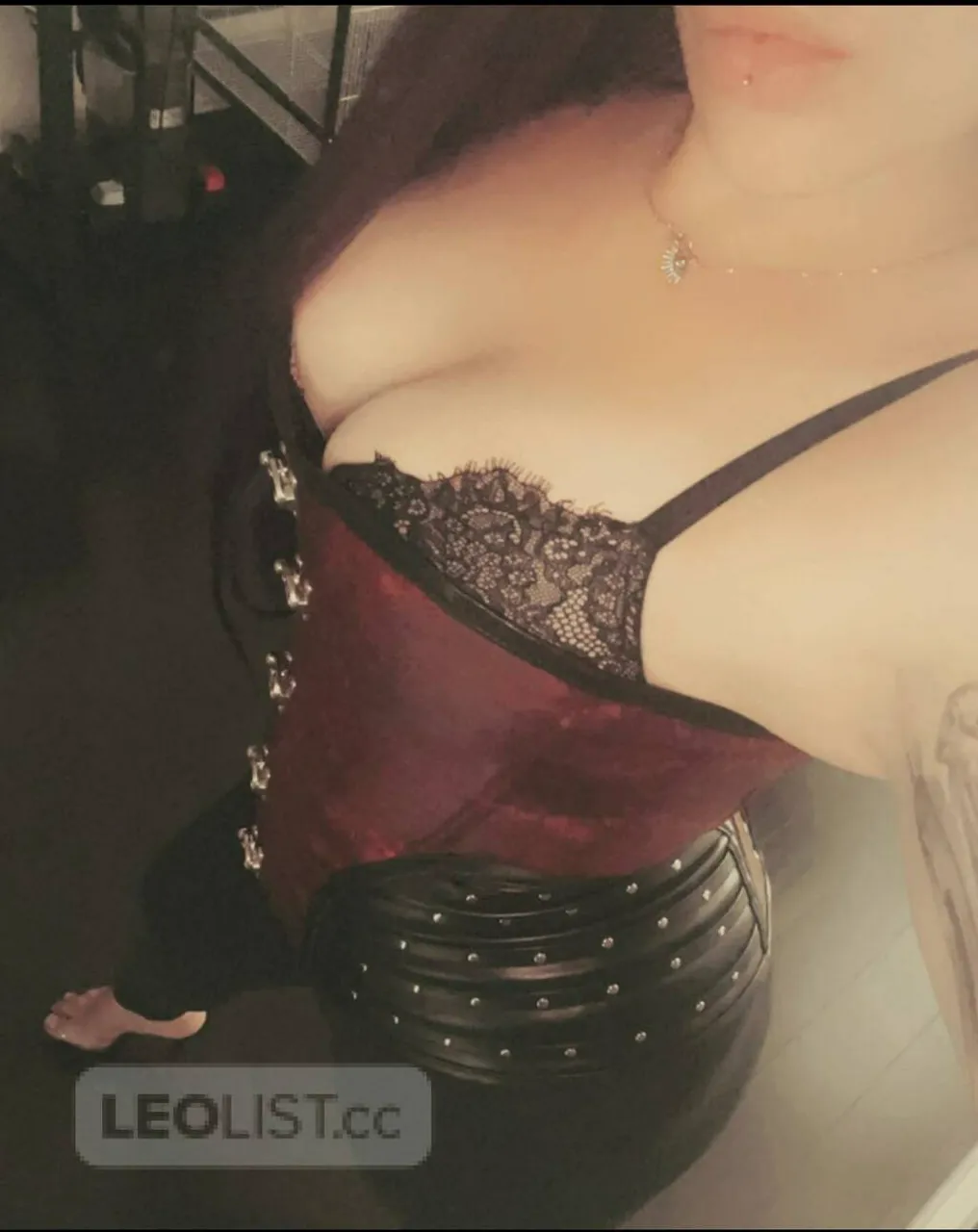 Escorts Niagara Falls, Ontario outcalls & online long weekend naughty fun