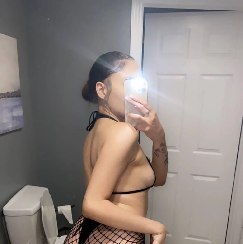 Escorts Kingston, Ontario Diamond