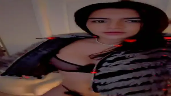 ARI LUXURY video 1