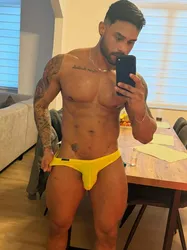 Escorts Madrid, Spain Crishernandz