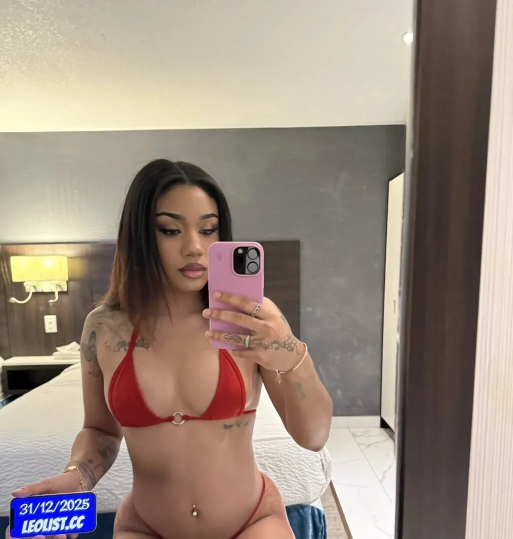 Escorts Niagara Falls, Ontario Maya
