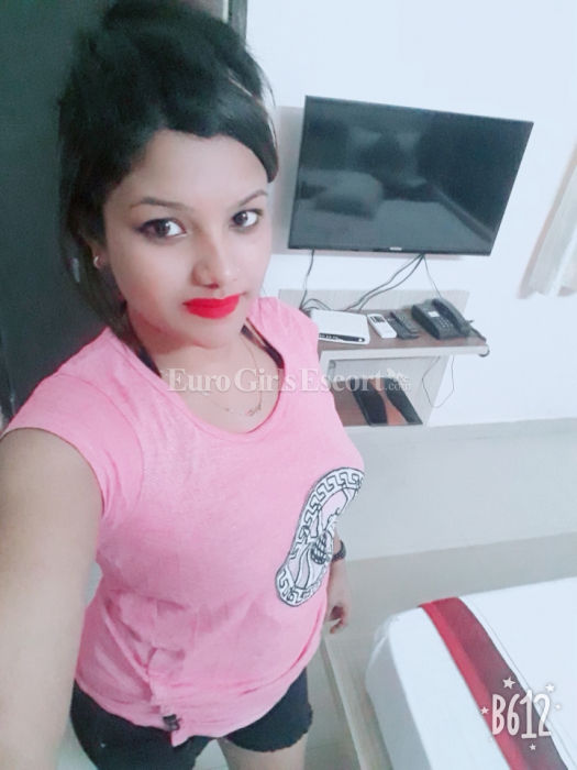 Escorts Ranchi, India Riya