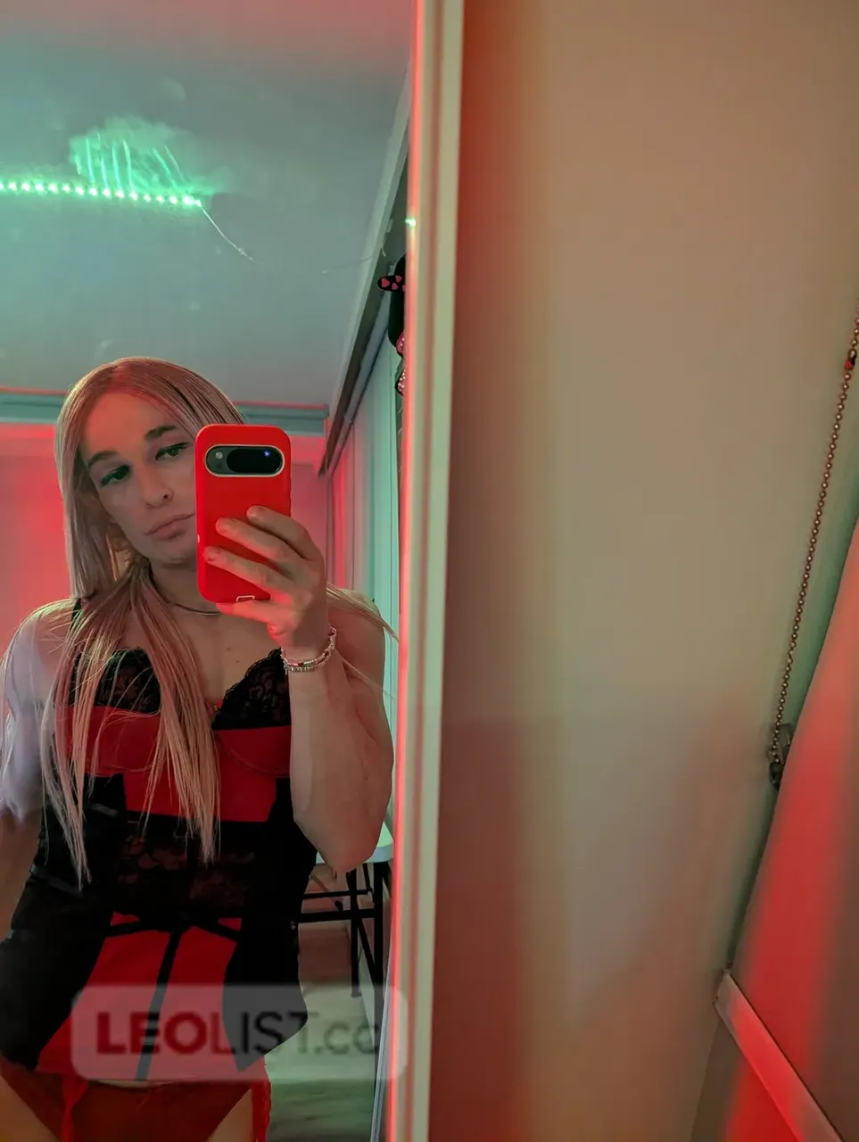 Escorts Vancouver, British Columbia Loona