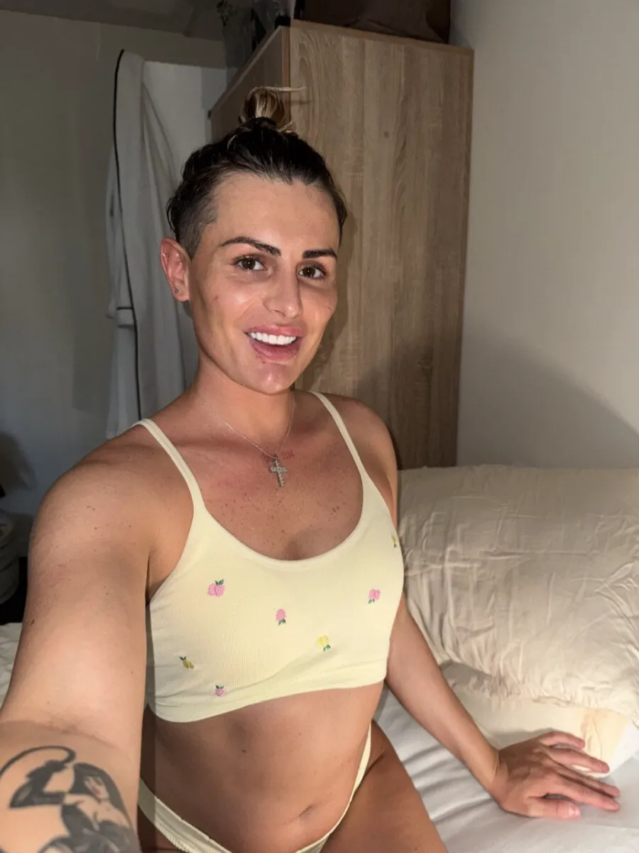 Escorts Birmingham, England Harriet