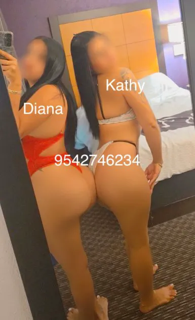 Escorts Savannah, Georgia Threesome Diana and Kathy