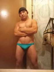 Escorts Forest, Mississippi Clean and discrete latino