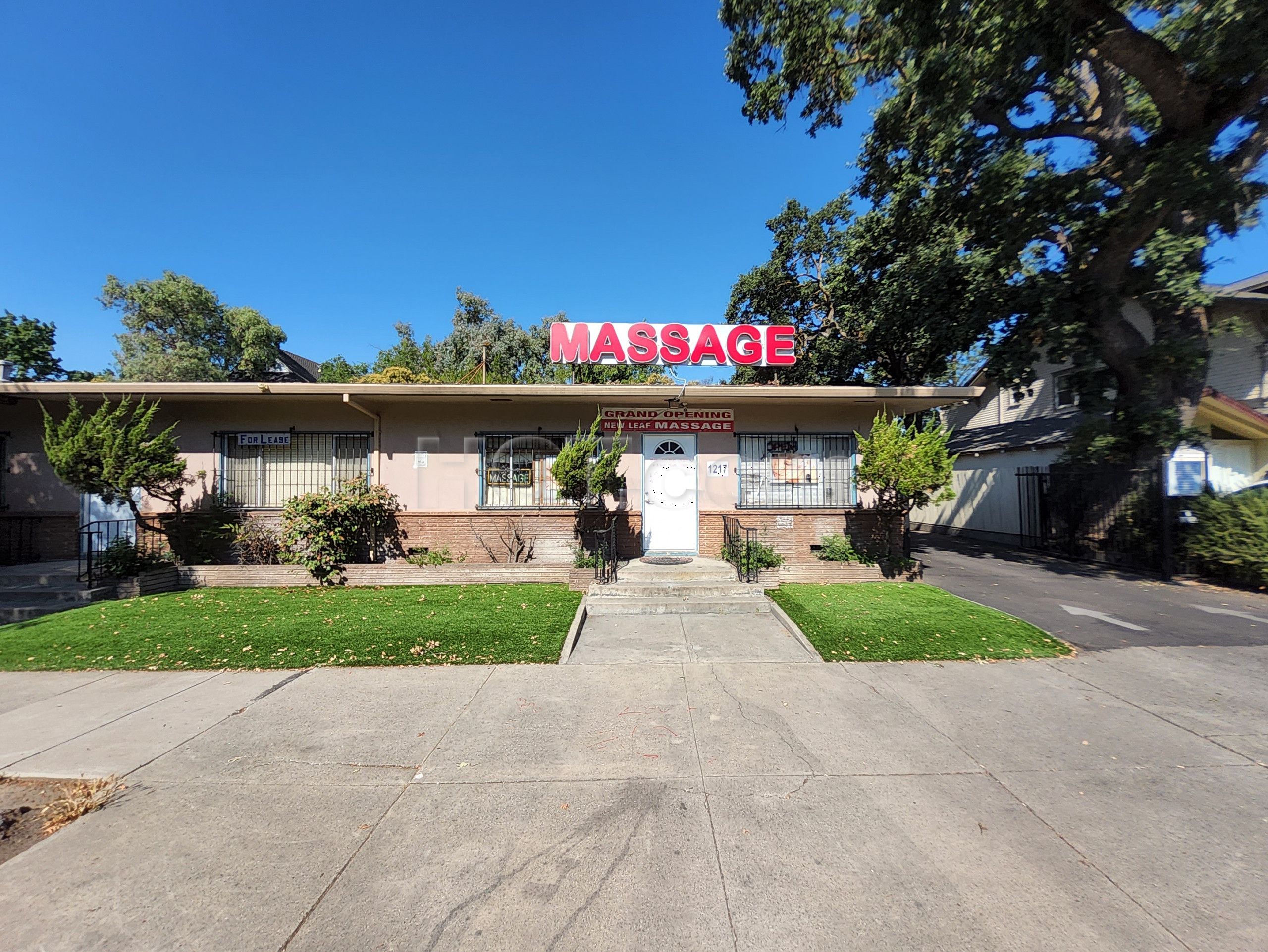 Stockton, California Moon Light Massage Center