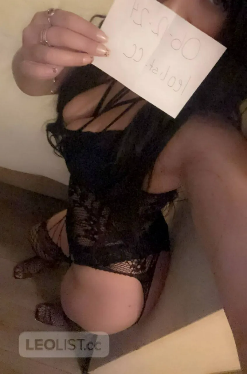 Escorts Kitchener, Ontario DUOS W/Vicky! European/Middle Eastern Mixed Doll