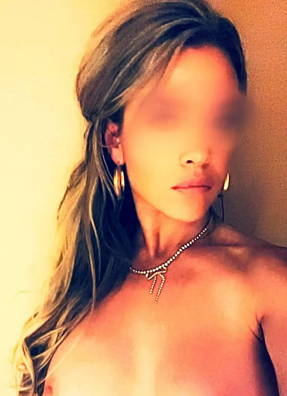 Escorts Oakville, Ontario Khloe