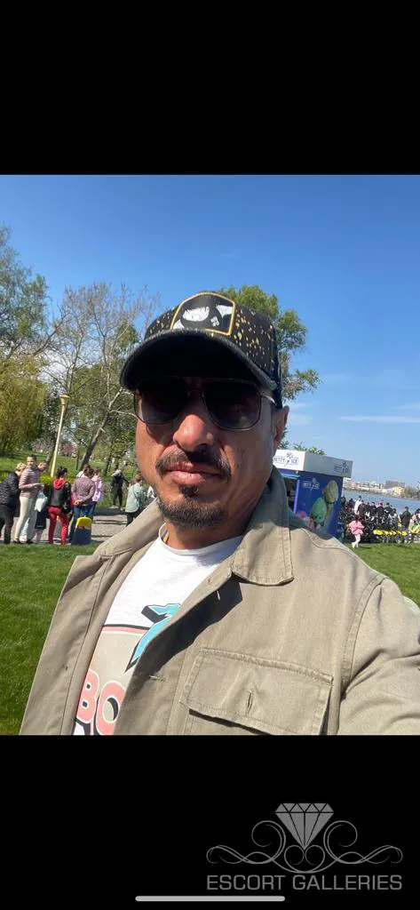 Escorts Germany George Batista