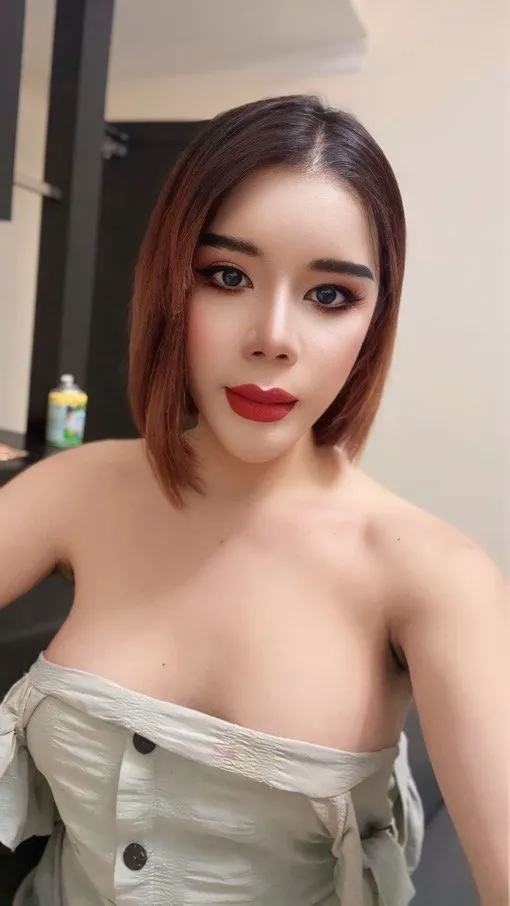 Escorts Riyadh, Saudi Arabia Sofa both 69 Thailand 🇹🇭