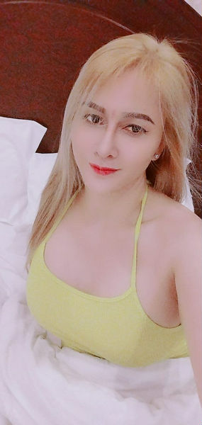 Escorts Muscat, Oman Rose Good Massage