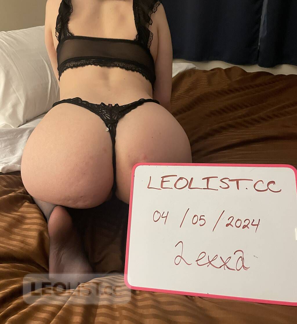 Escorts Guelph, Ontario 34DD LETS PLAY DADDY